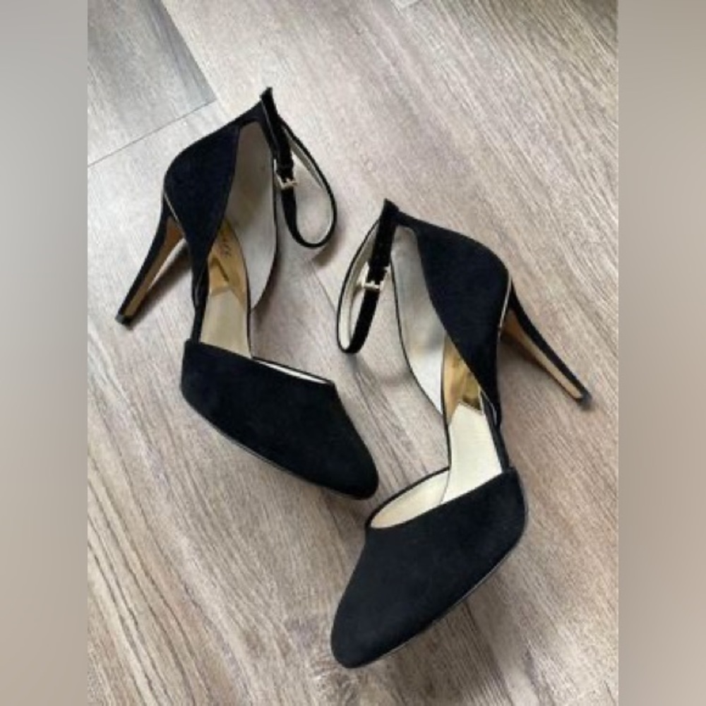 Michael Kors size 8 black heels with gold trim